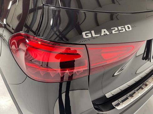 Used 2026 Mercedes-Benz GLA 250 4MATIC image 13
