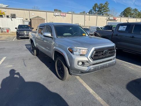 Used 2022 Toyota Tacoma SR5 image 1