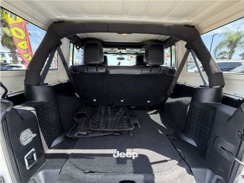 Used 2015 Jeep Wrangler Unlimited Sport AWD/4WD image 24