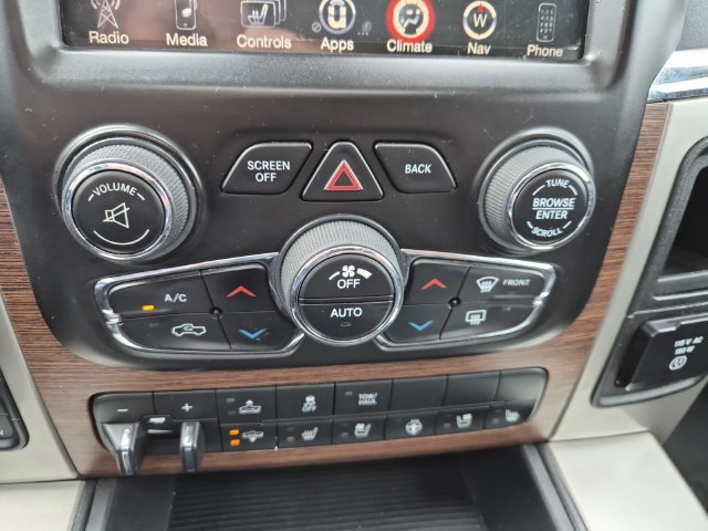 Used 2015 RAM 1500 Laramie w/ Convenience Group AWD/4WD image 17