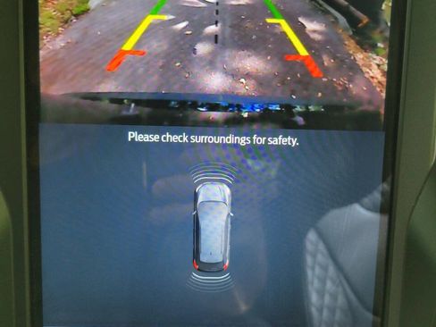 Used 2024 Ford Edge Titanium image 23