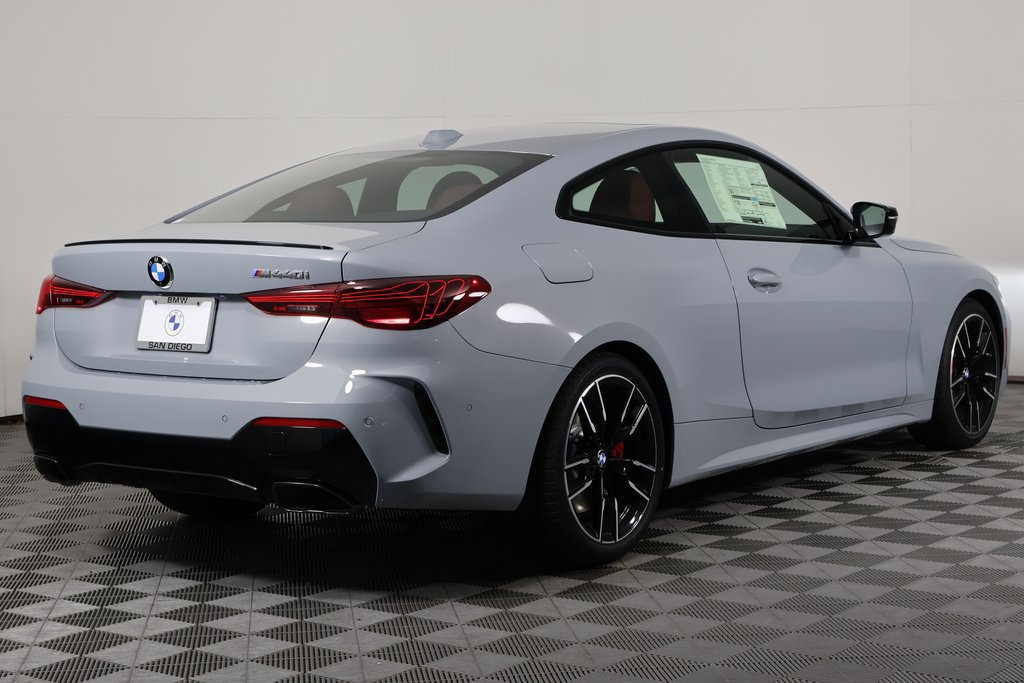 New 2027 BMW M440i Coupe w/ Premium Package RWD image 2