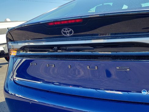 New 2026 Toyota Prius Plug-In Hybrid image 6