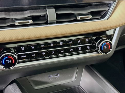 New 2026 Chevrolet Equinox ACTIV w/ Convenience Package III image 16