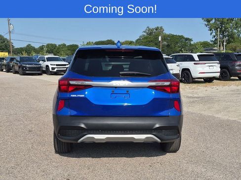 Used 2022 Kia Seltos LX AWD/4WD image 5