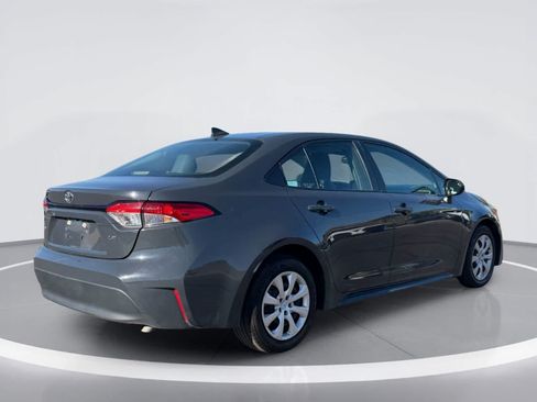 Used 2024 Toyota Corolla LE FWD image 4