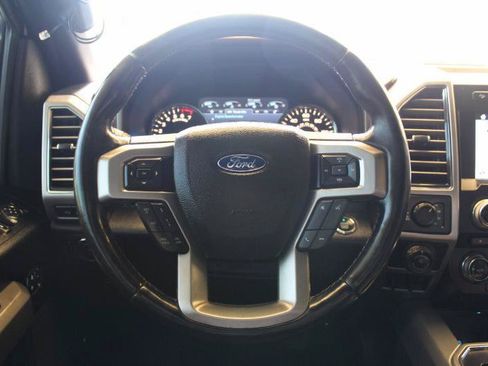 Used 2017 Ford F150 Platinum w/ Equipment Group 701A Luxury AWD/4WD image 32