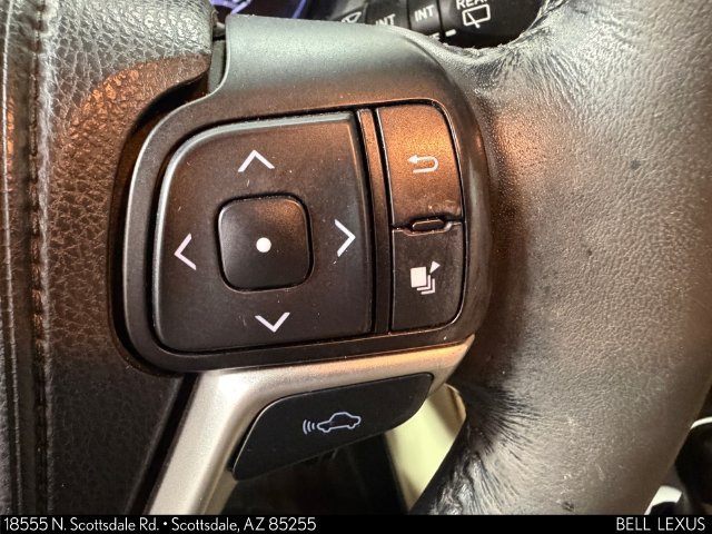 Used 2015 Toyota Highlander Limited Platinum AWD/4WD image 16