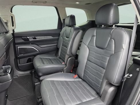 Used 2024 Kia Telluride SX Prestige w/ Towing Package AWD/4WD image 29