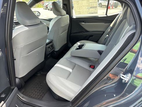 Used 2026 Toyota Camry SE FWD image 9