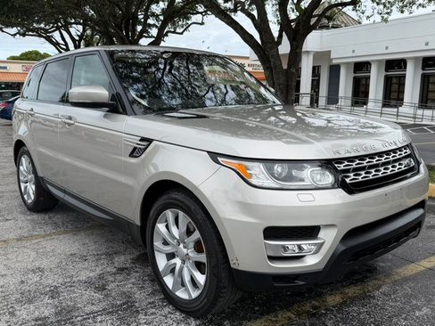 Used 2017 Land Rover Range Rover Sport HSE AWD/4WD image 3