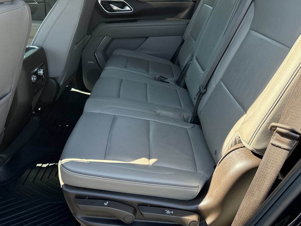 Used 2022 GMC Yukon SLT w/ SLT Luxury Package AWD/4WD image 15