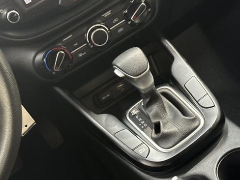 Certified 2023 Kia Soul LX w/ LX Technology Package FWD image 23