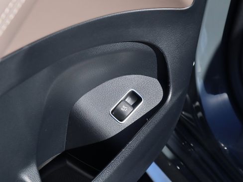 New 2026 Mercedes-Benz GLE 63 AMG S image 31