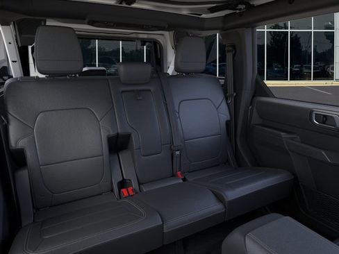 New 2025 Ford Bronco Badlands image 11