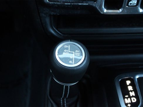 Used 2022 Jeep Wrangler Unlimited Sahara w/ Cold Weather Group image 20