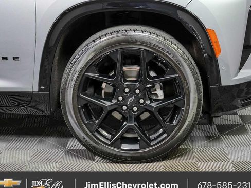 Certified 2024 Chevrolet Traverse RS FWD image 40
