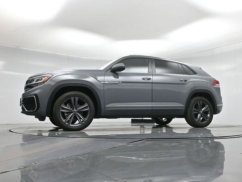 Used 2021 Volkswagen Atlas Cross Sport SE image 7