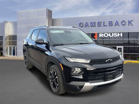 Used 2022 Chevrolet TrailBlazer LT w/ LPO, Blackout Package image 3