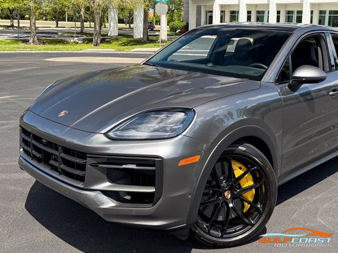 Used 2026 Porsche Cayenne GTS image 9
