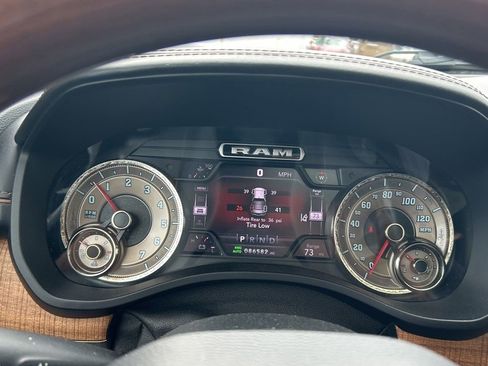 Used 2020 RAM 1500 Limited AWD/4WD image 29
