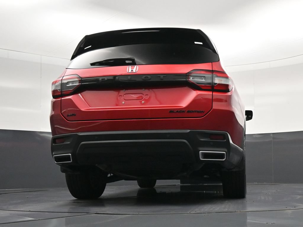 Used 2025 Honda Pilot Black Edition image 29