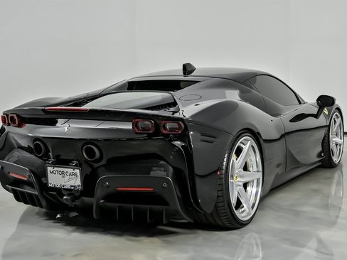 Used 2022 Ferrari SF90 Stradale image 12