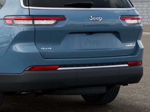 New 2026 Jeep Grand Cherokee L Limited AWD/4WD image 13
