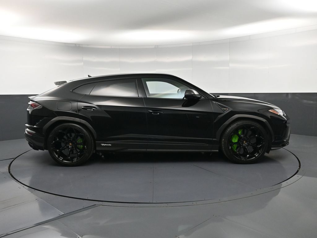 Used 2024 Lamborghini Urus Performante AWD/4WD image 9