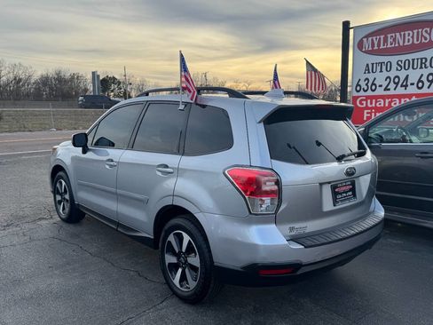 Used 2018 Subaru Forester 2.5i Premium image 5