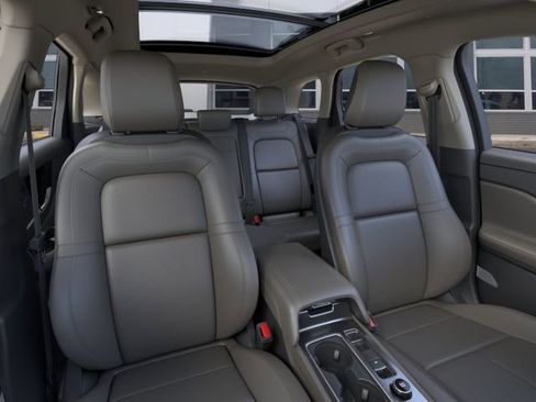 New 2025 Lincoln Corsair Reserve w/ Equipment Group 202A image 10