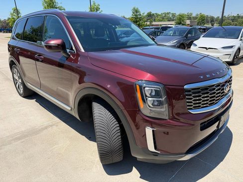 Used 2021 Kia Telluride EX w/ EX Premium Package AWD/4WD image 3