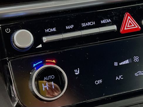 Certified 2025 Hyundai Santa Cruz SEL image 20