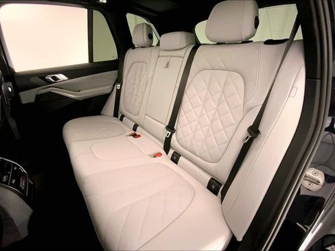 Certified 2026 BMW X5 xDrive40i AWD/4WD image 14