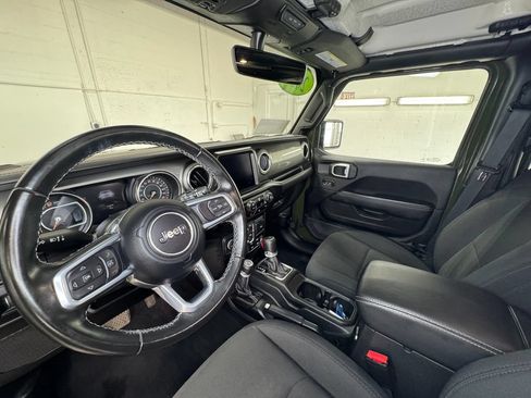 Used 2021 Jeep Wrangler Unlimited Sahara w/ Uconnect 4C Nav & Sound Group AWD/4WD image 14