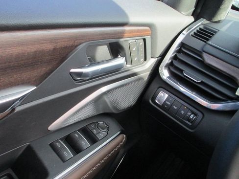 New 2026 GMC Acadia Denali Ultimate AWD/4WD image 18