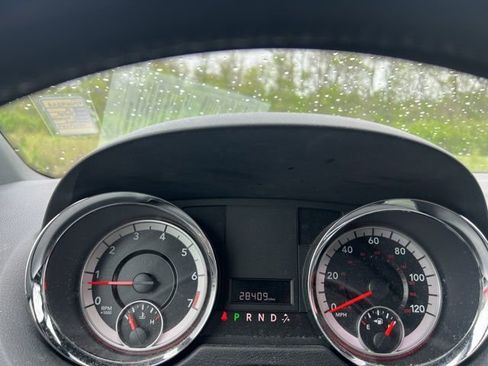 Used 2019 Dodge Grand Caravan SXT image 15