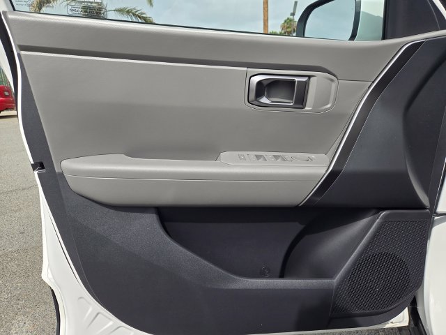 New 2027 Kia Seltos LX FWD image 14