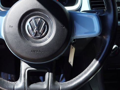 Used 2012 Volkswagen Beetle 2.5 image 46