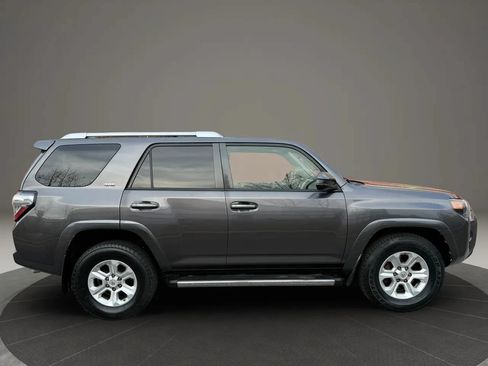 Used 2015 Toyota 4Runner SR5 RWD image 12