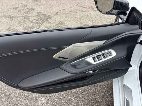 Used 2025 Chevrolet Corvette Stingray Preferred Conv w/ Z51 Performance Package RWD image 11