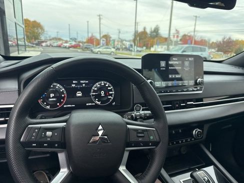 Used 2023 Mitsubishi Outlander SEL Black Edition image 21
