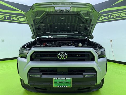 Used 2026 Toyota 4Runner SR5 AWD/4WD image 4