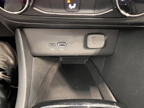 Used 2025 Buick Encore GX Preferred image 21