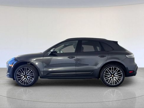 Certified 2026 Porsche Macan AWD/4WD image 2