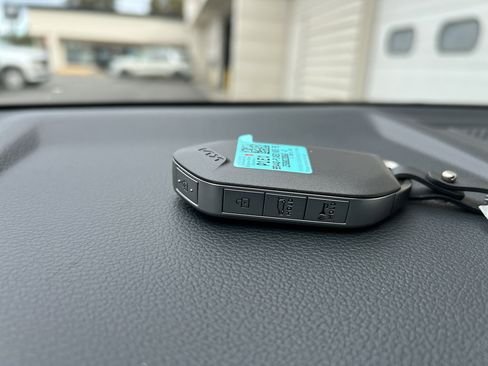 New 2026 Kia Sportage EX w/ EX Panoramic Sunroof Package image 28