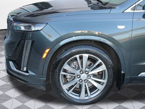 Used 2021 Cadillac XT6 Premium Luxury image 11