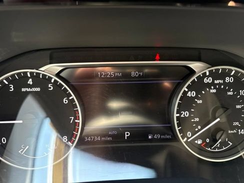 Used 2023 Nissan Pathfinder SV w/ SV Premium Package AWD/4WD image 16