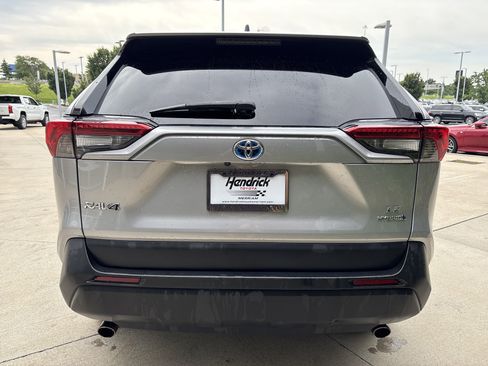Used 2023 Toyota RAV4 LE AWD/4WD image 9