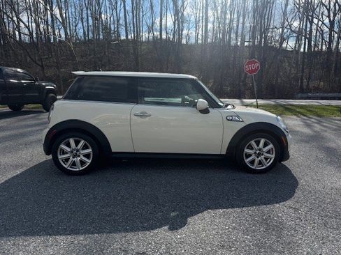Used 2011 MINI Cooper S image 5
